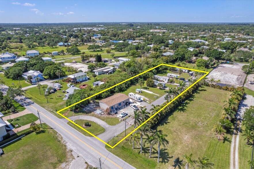 13395 N Indian River Dr, Sebastian, FL à vendre - Photo principale - Image 1 de 5