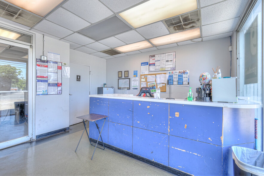 327 W Main St, Hendersonville, TN for sale - Building Photo - Image 3 of 20