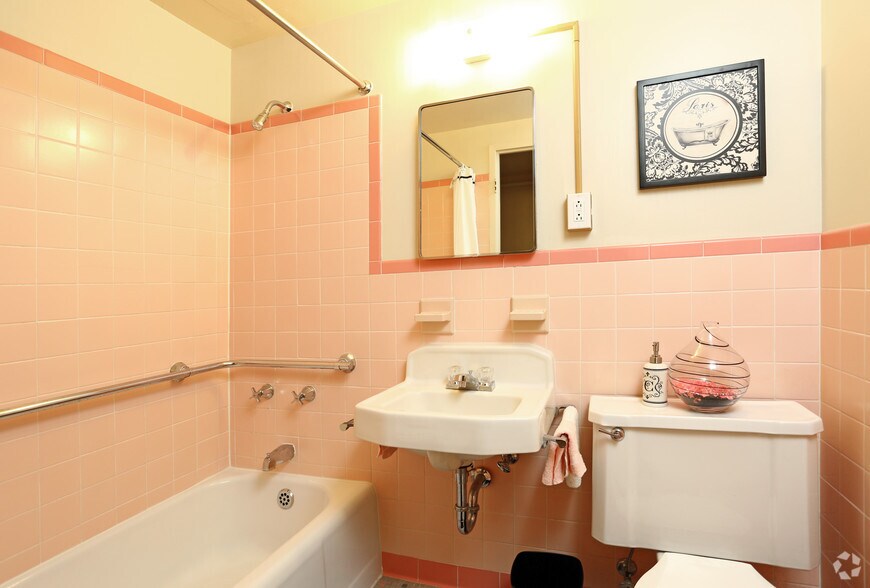 320 N 22nd St, Omaha, NE à vendre - Photo du bâtiment - Image 3 de 118