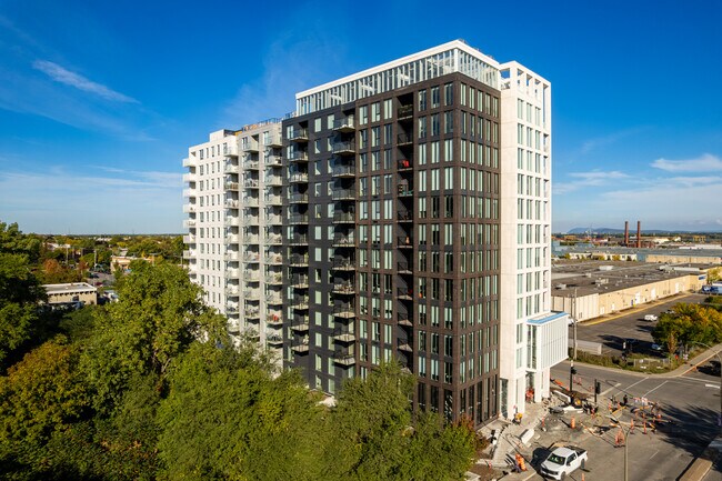 Plus de détails pour 5605 Av Pierre-De Coubertin, Montréal, QC - Commerce de détail à louer
