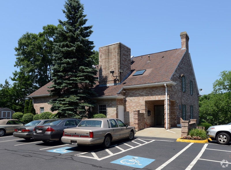 422 Worcester St, Wellesley, MA for lease - Building Photo - Image 2 of 15