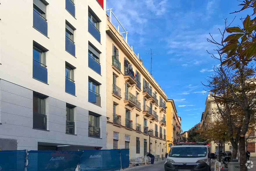 Calle Mira el Sol, 20, Madrid, Madrid for sale - Building Photo - Image 2 of 2