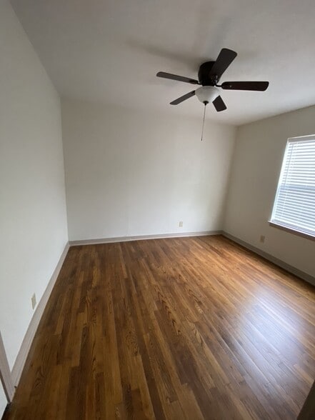 Cedar Hill Three-Property Rental Portfol portefeuille de 2 propriétés à vendre sur LoopNet.ca - Photo du bâtiment - Image 2 de 20
