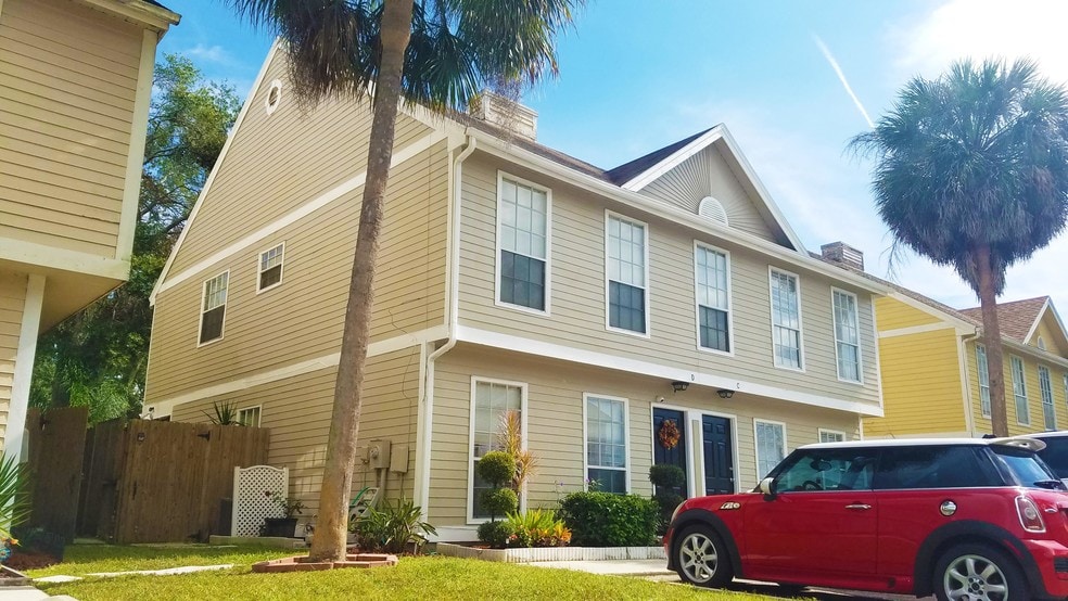 128 Douglas Rd W, Oldsmar, FL for sale - Primary Photo - Image 1 of 15