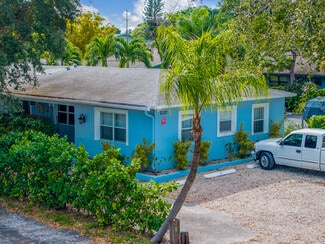 Plus de détails pour 2302 Taylor St, Hollywood, FL - Multi-résidentiel à vendre