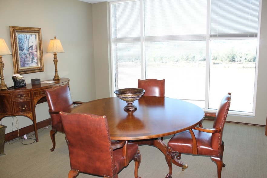 1111 Bay Ave, Columbus, GA for lease - Interior Photo - Image 2 of 10