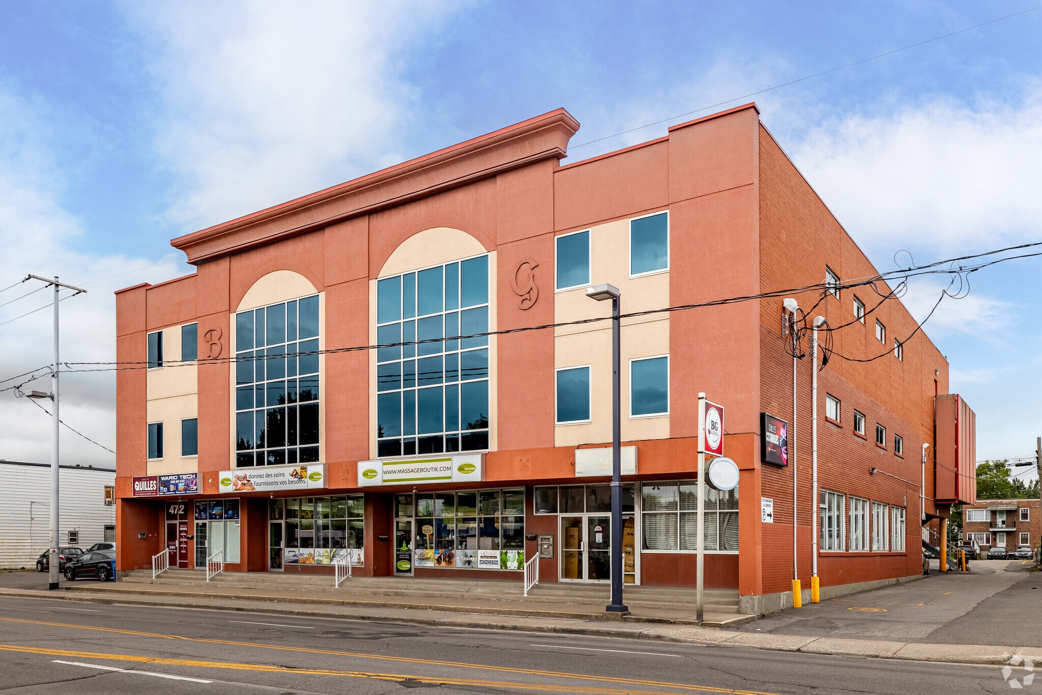 472-480 Boul des Laurentides, Laval, QC for sale Primary Photo- Image 1 of 1