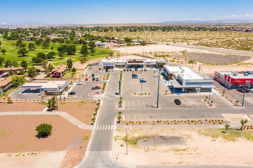 13791 Horizon Blvd, Horizon City, TX à louer - Photo du bâtiment - Image 2 de 27