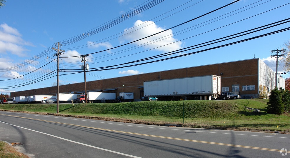 25 Industrial Way, Wilmington, MA for lease - Building Photo - Image 1 of 5