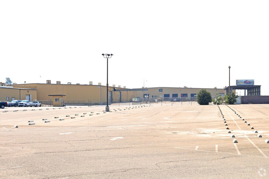 1775 Park St, Selma, CA à vendre - Photo principale - Image 1 de 4