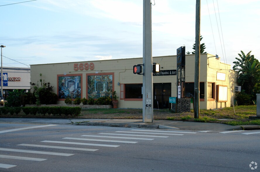 5699 S Orange Ave, Orlando, FL à vendre - Photo du bâtiment - Image 3 de 4