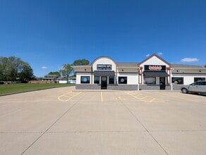 407 S 4th St, Dunlap, IL à vendre Photo intérieure- Image 1 de 21