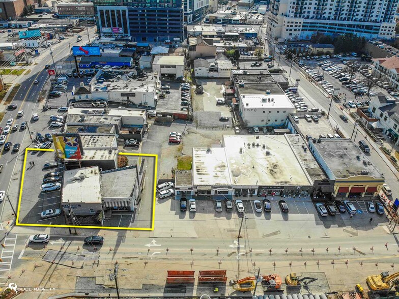 Trophy Buckhead Village Retail portefeuille de 3 propriétés à vendre sur LoopNet.ca - Photo du bâtiment - Image 3 de 16