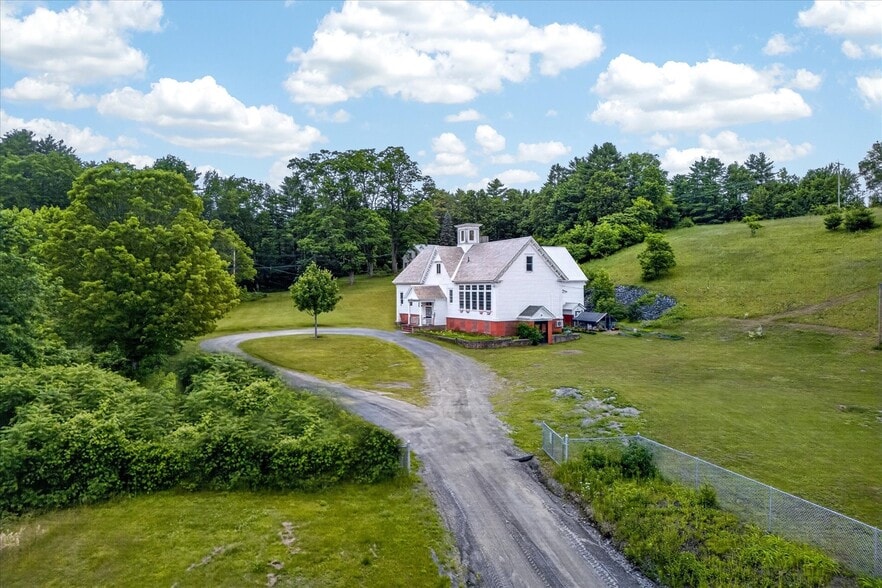 66 Duttonsville School dr, Cavendish, VT à vendre - Photo du bâtiment - Image 2 de 54