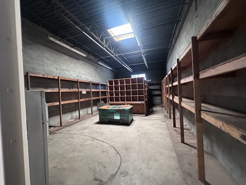 470 Mccormick Blvd, Whitehall, OH for sale - Building Photo - Image 3 of 7