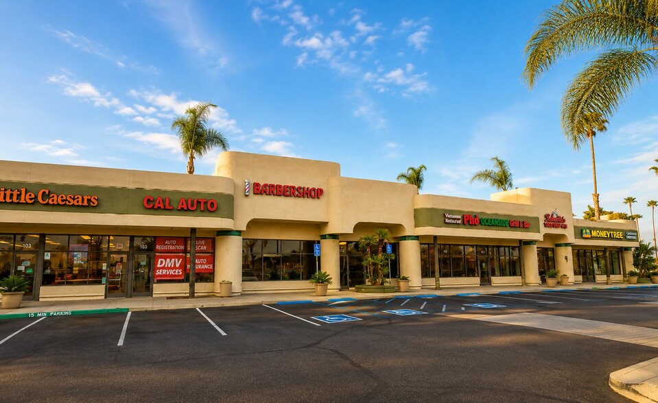 502-518 Oceanside Blvd, Oceanside, CA for lease - Building Photo - Image 3 of 6