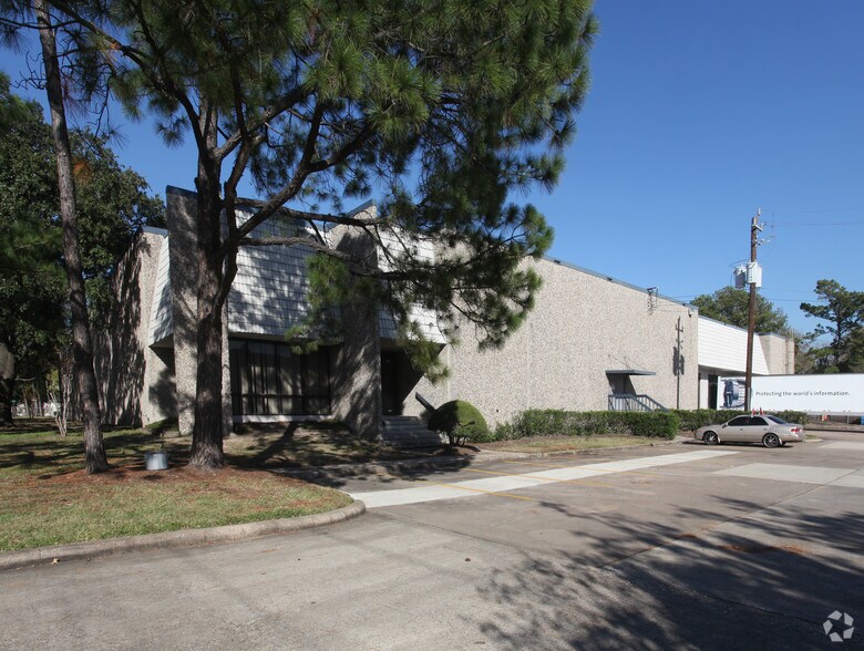 3701-3749 Yale St, Houston, TX à louer - Photo du bâtiment - Image 2 de 6