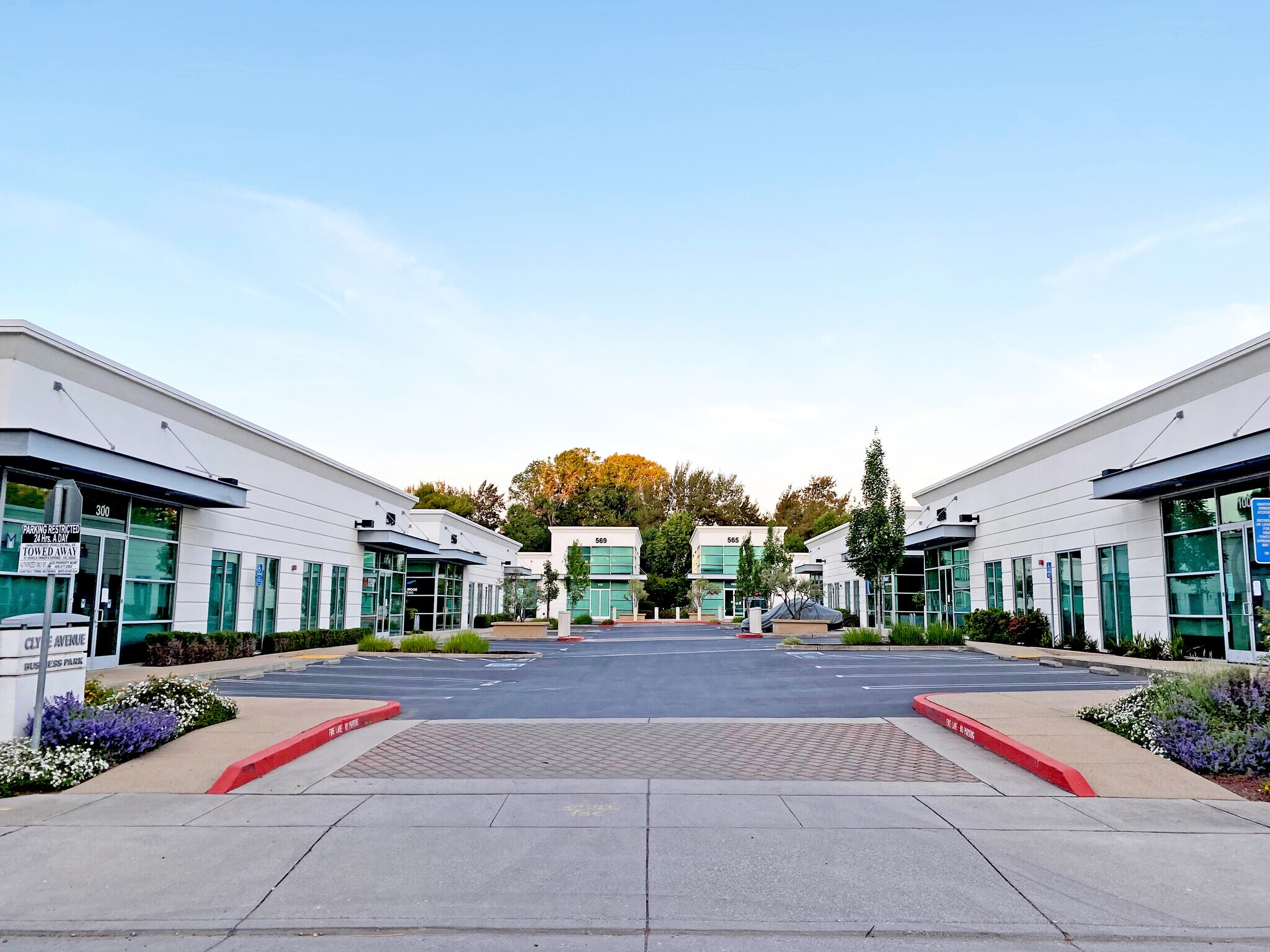 565 Clyde Ave, Mountain View, CA for lease Building Photo- Image 1 of 5