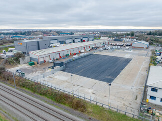 Plus de détails pour Botany Way, Purfleet - Industriel à louer