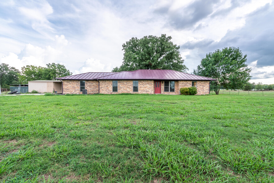 13346 FM 196, Deport, TX for sale - Primary Photo - Image 1 of 1