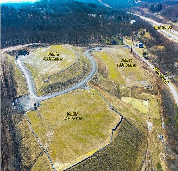 Alter Rd, Natrona Hts, PA à louer - Photo du bâtiment - Image 1 de 1