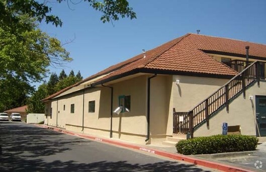 1331 Medical Center Dr, Rohnert Park, CA à louer - Photo du bâtiment - Image 2 de 32