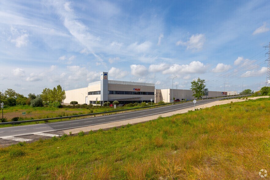 Calle del Río Almanzora, 2, Getafe, Madrid à louer - Photo du bâtiment - Image 2 de 7
