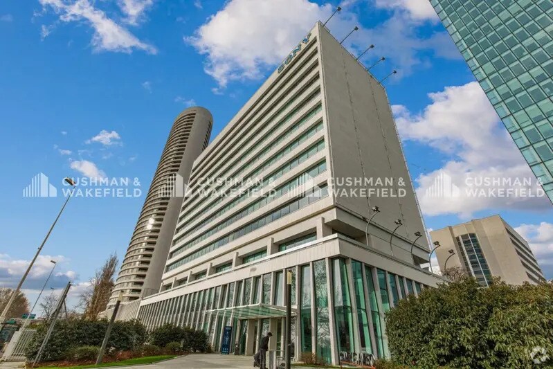 13-15 Rue Jean Jaurès,, Puteaux à louer - Photo du bâtiment - Image 2 de 19