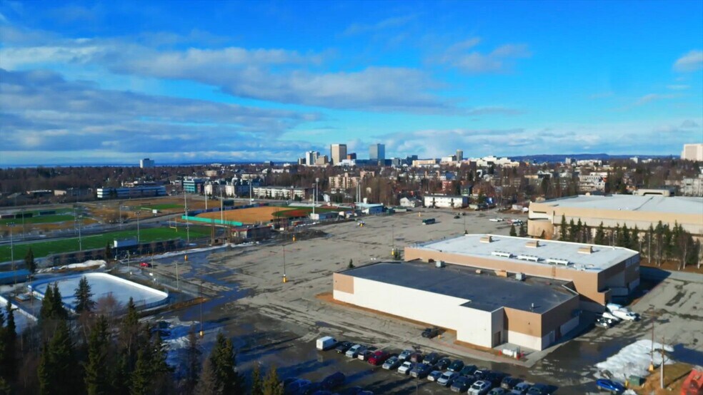 1950 Gambell St, Anchorage, AK à vendre - Vidéo sur l’inscription commerciale - Image 2 de 25