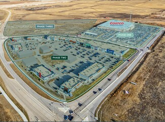 Plus de détails pour 3000 Meadows Pky, Saskatoon, SK - Vente au détail à louer