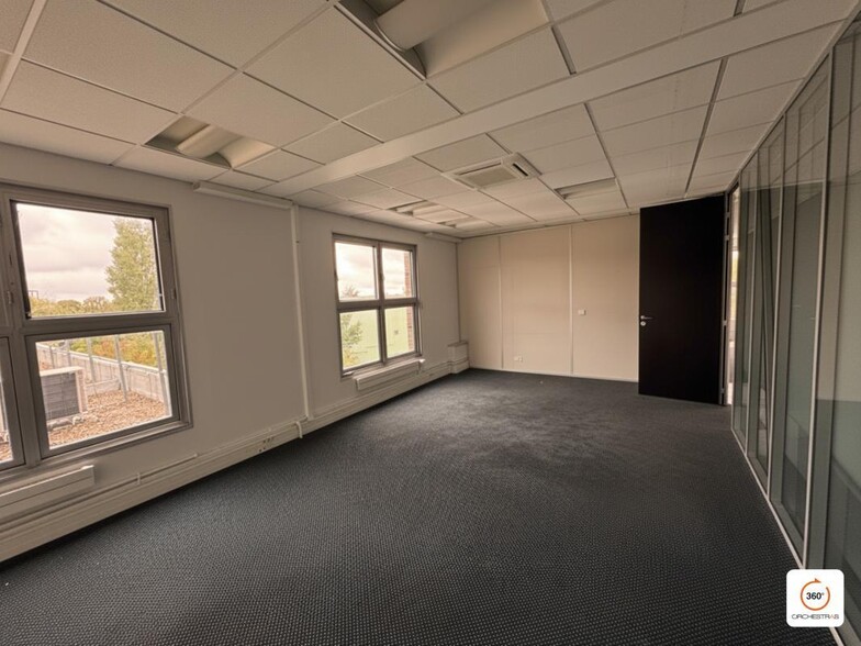 11 Boulevard Georges Méliès, Villiers-sur-Marne for lease - Interior Photo - Image 3 of 17
