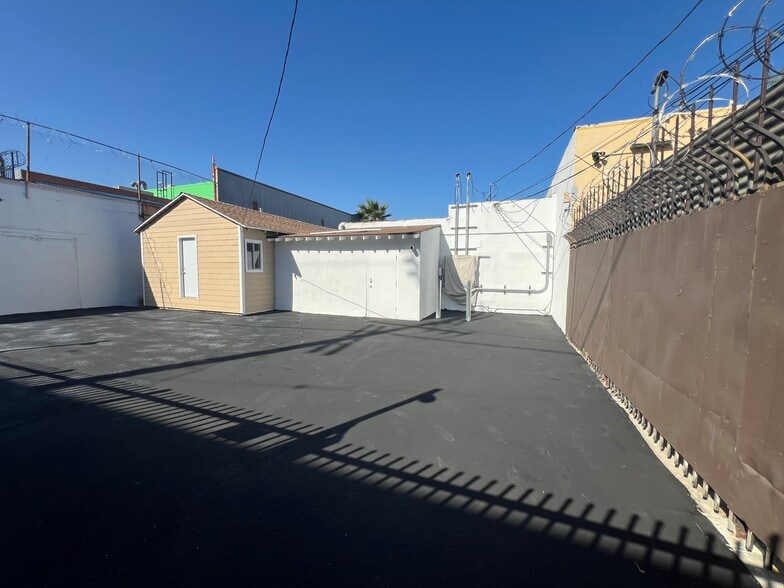 5725 Lankershim Blvd, North Hollywood, CA for sale - Building Photo - Image 3 of 9