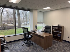 1700 West Park Dr, Westborough, MA for lease Interior Photo- Image 2 of 4