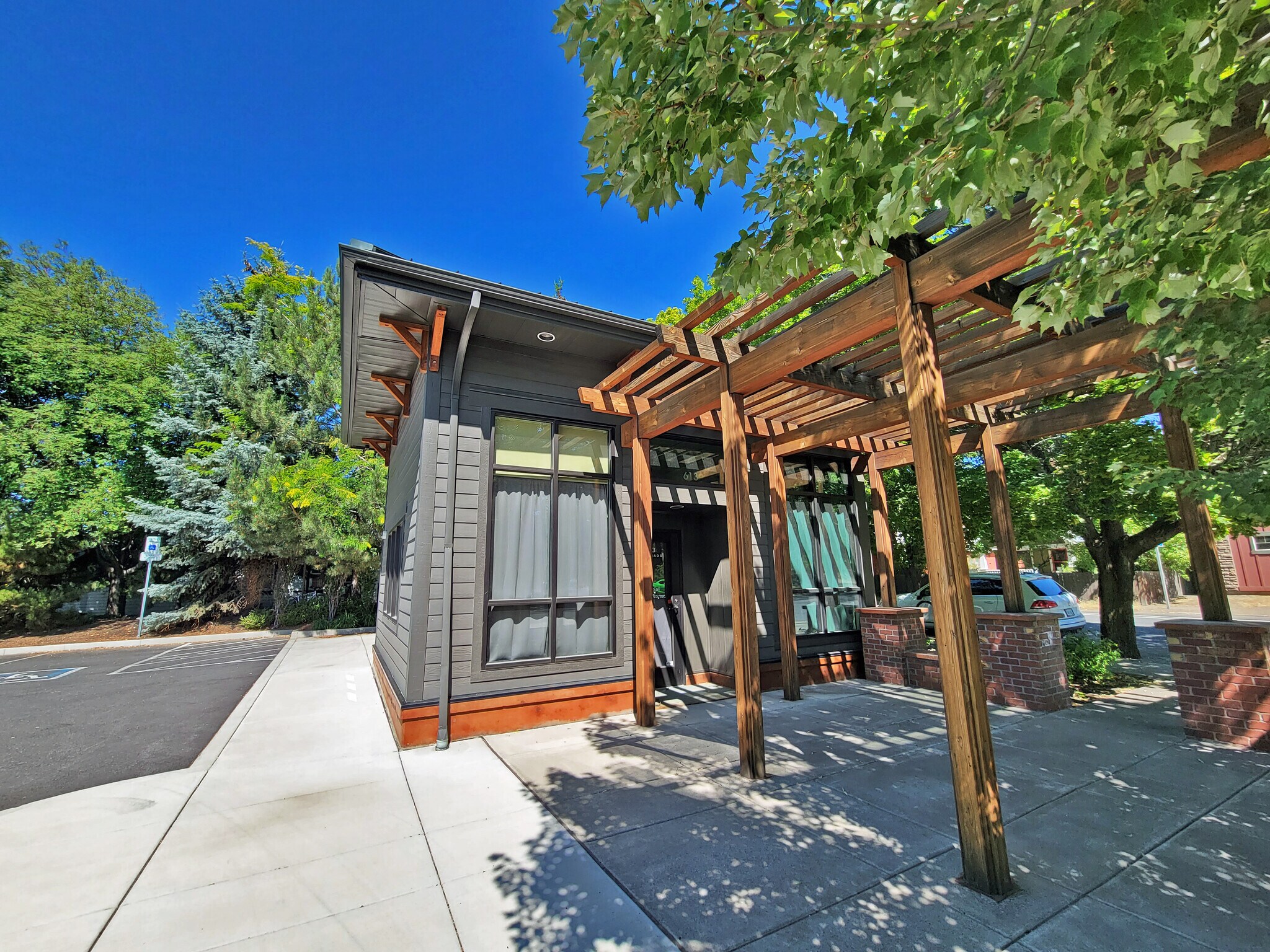 613 NW Colorado, Bend, OR for sale Building Photo- Image 1 of 1