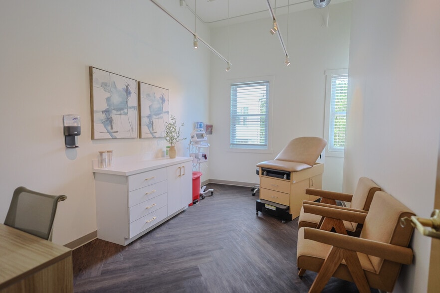 4300 Paces Ferry Rd SE, Atlanta, GA for lease - Interior Photo - Image 2 of 7