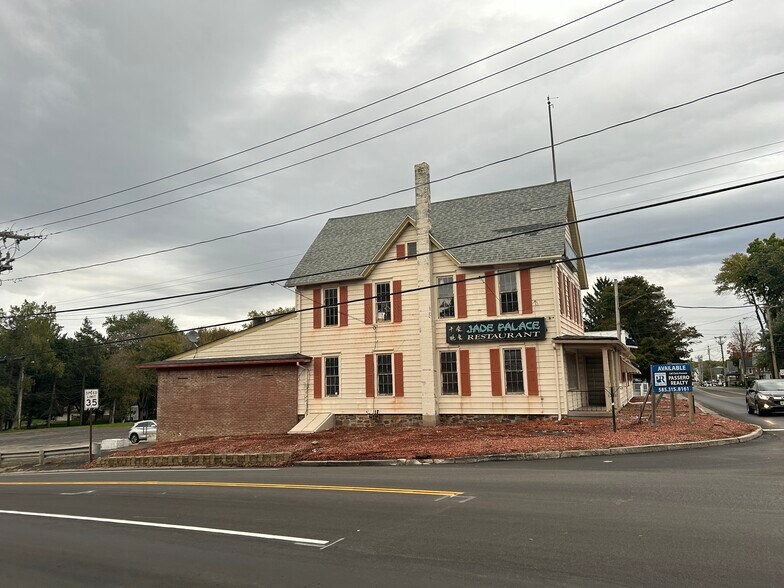 602 Ridge Rd, Webster, NY à vendre - Photo du bâtiment - Image 2 de 53