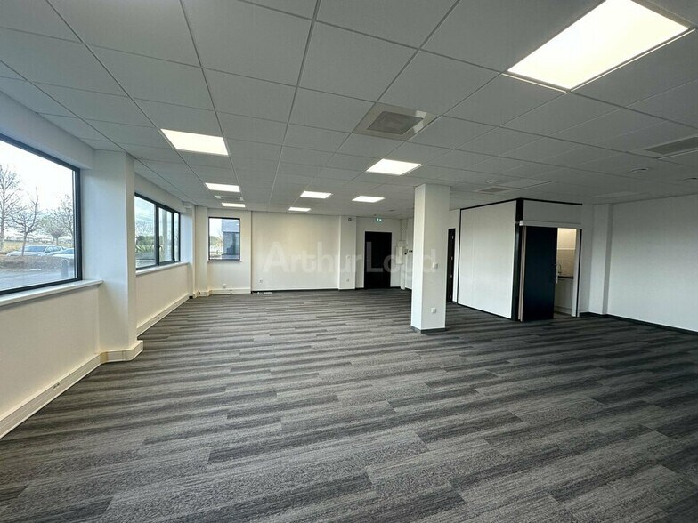 Office in Schiltigheim for lease - Interior Photo - Image 2 of 14
