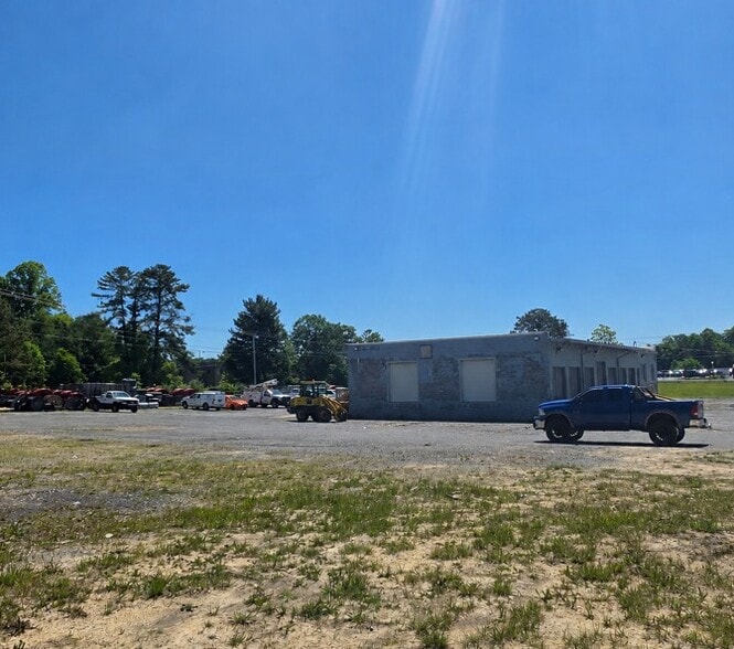 351 Stanaford Rd, Beckley, WV for lease - Building Photo - Image 2 of 6