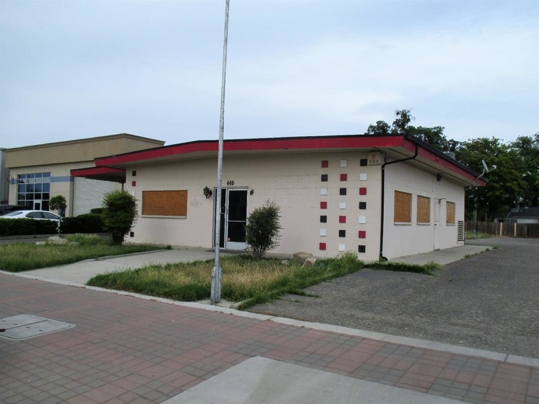 440 N K St, Tulare, CA for sale - Building Photo - Image 1 of 1