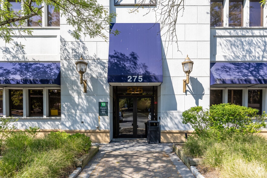 275-277 Forest Ave, Paramus, NJ for sale - Building Photo - Image 3 of 12
