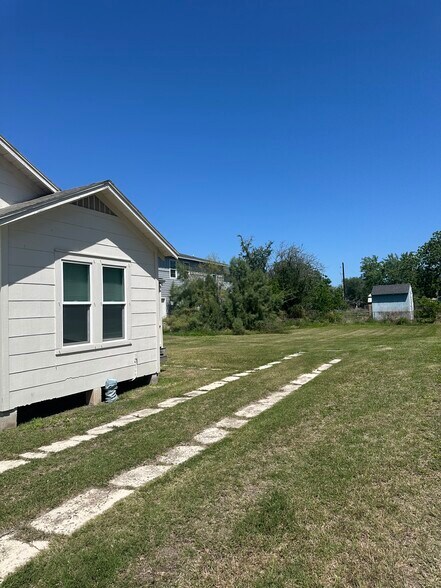 506 N Alamo St, Refugio, TX à vendre - Photo du bâtiment - Image 3 de 21