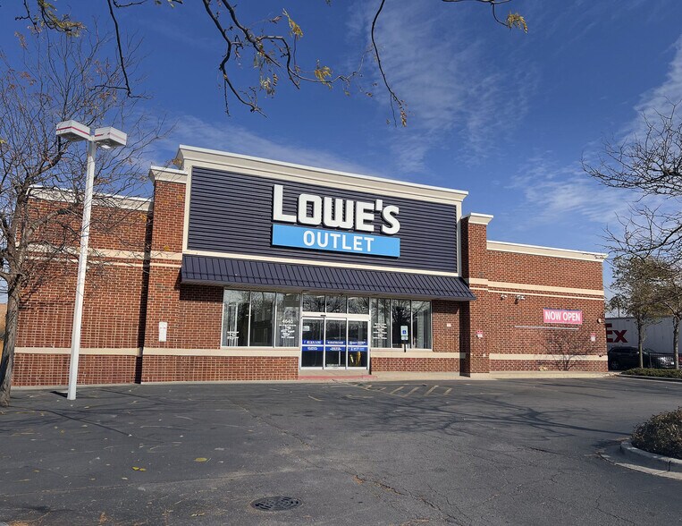4640 S Pulaski Rd, Chicago, IL à louer - Photo du bâtiment - Image 3 de 8