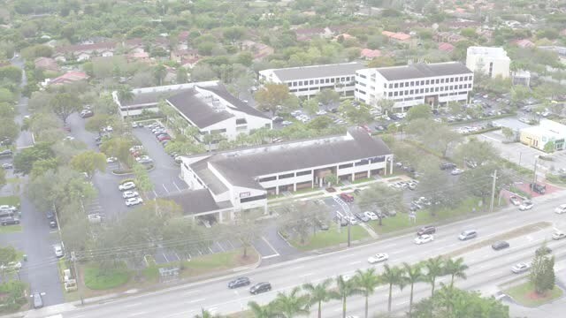11400-11440 N Kendall Dr, Miami, FL à louer - Vidéo sur l’inscription commerciale - Image 3 de 49