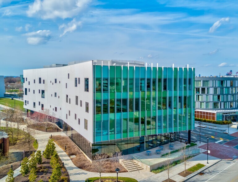 150 Rouse Blvd, Philadelphia, PA à louer - Photo du bâtiment - Image 1 de 10