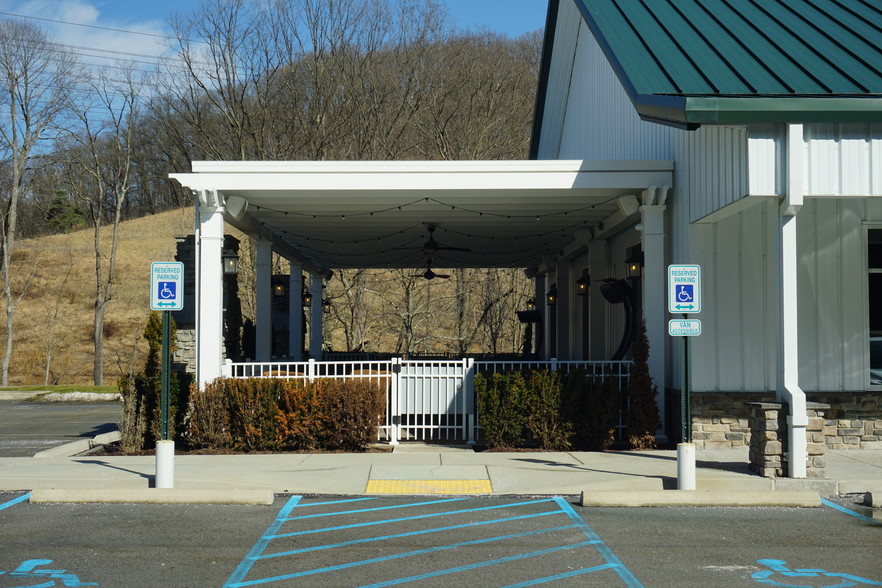 3405 Harts Run Rd, Glenshaw, PA for lease - Building Photo - Image 3 of 8