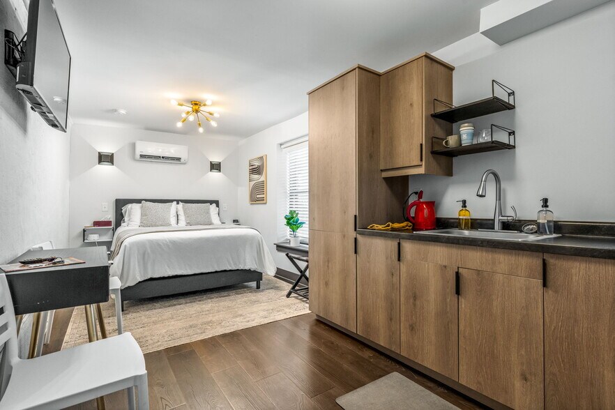 207 Bank St, New Albany, IN à vendre - Photo du bâtiment - Image 3 de 51