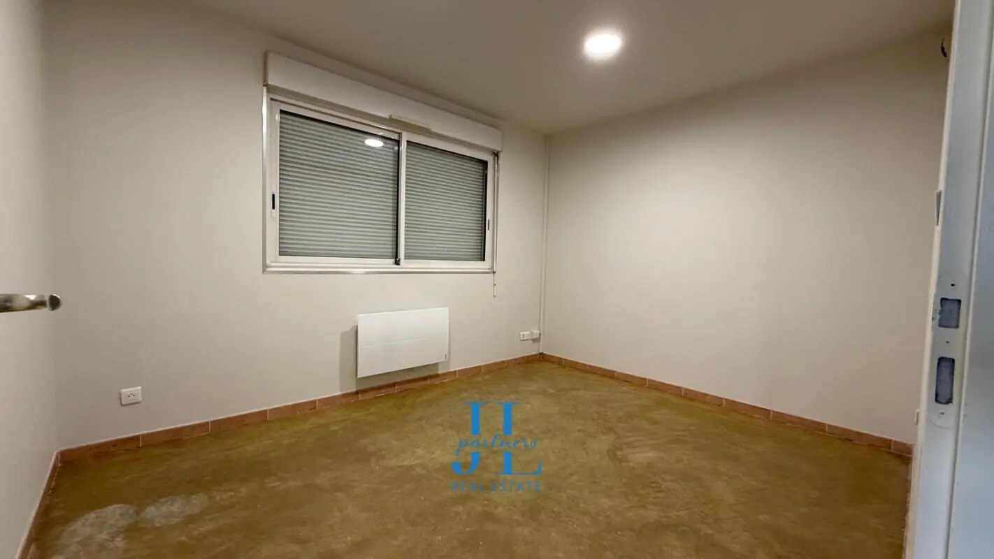 Flex in Saint-Jean-d'Illac for lease Building Photo- Image 1 of 10