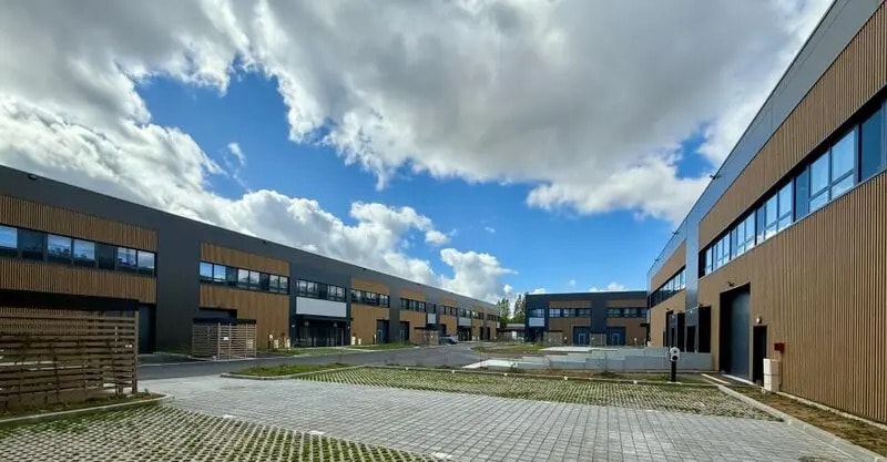 8 Rue Denis Papin, Trappes for lease - Building Photo - Image 2 of 7