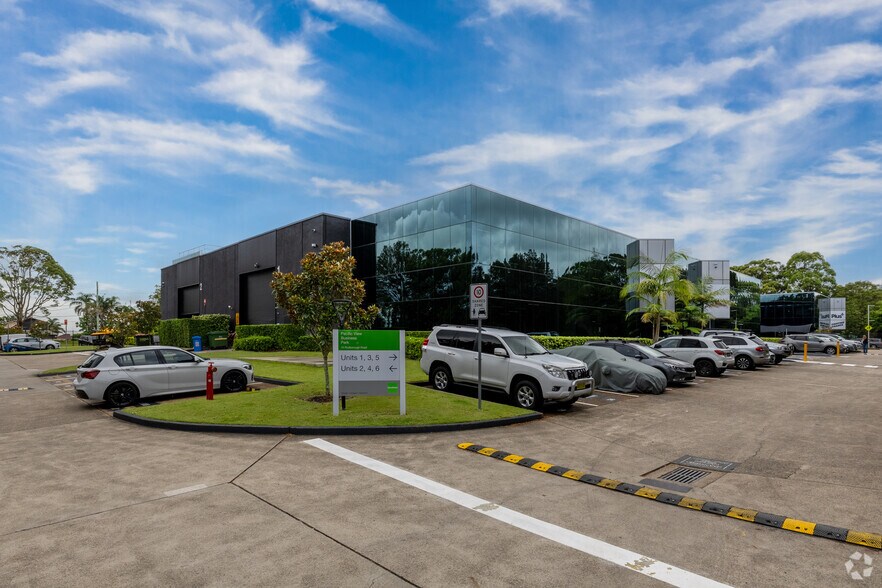 10 Rodborough Rd, FRENCHS FOREST à louer - Photo du bâtiment - Image 2 de 5