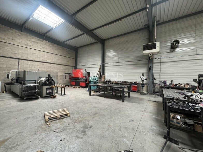 Flex dans Saint-Brice-sous-Forêt à louer - Photo du bâtiment - Image 3 de 9